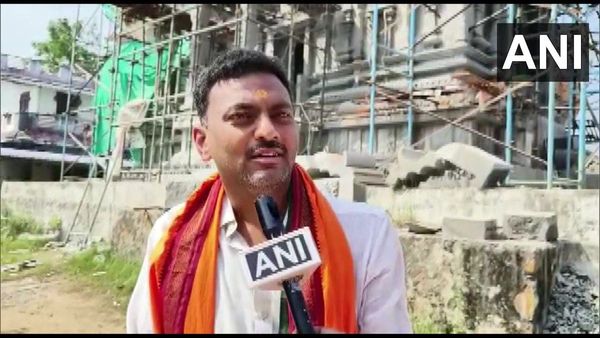 రూ 10 కోట్లతో అమ్మకు ఆలయం - తల్లిపై కుమారుడి ప్రేమ...!!