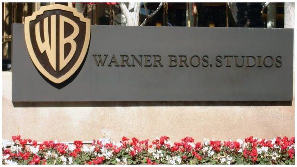 Warner Bros: తెలంగాణలో వార్నర్ బ్రదర్స్ పెట్టుబడి.. 1200 మందికి ఉపాధి అవకాశం..