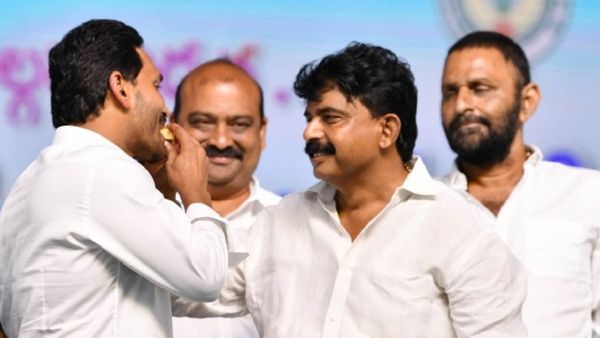 కొడాలి నాని, పేర్ని నానిల నియోజకవర్గాల్లో జగన్..!!