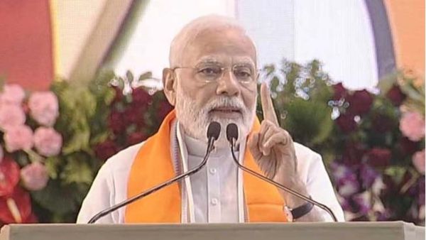 కేసీఆర్ కుమార్తె బాగుండాలంటే.. బీఆర్ఎస్‌కే ఓటేయండి: ‘కర్ణాటక’ తప్పు వద్దంటూ మోడీ