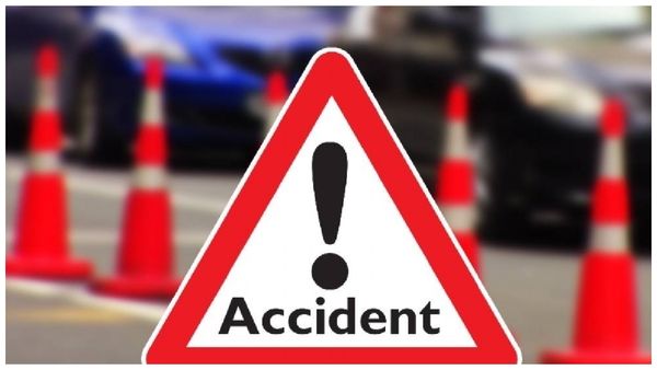 Bus Accident: రాజన్న సిరిసిల్ల జిల్లాలో రోడ్డు ప్రమాదం.. బస్సును ఢీకొన్న ట్రాక్టర్..