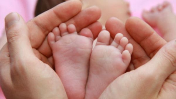 62 ఏళ్ల వయస్సులో తండ్రైన వ్యక్తి.. ఒకే కాన్పులో ముగ్గురు జననం..