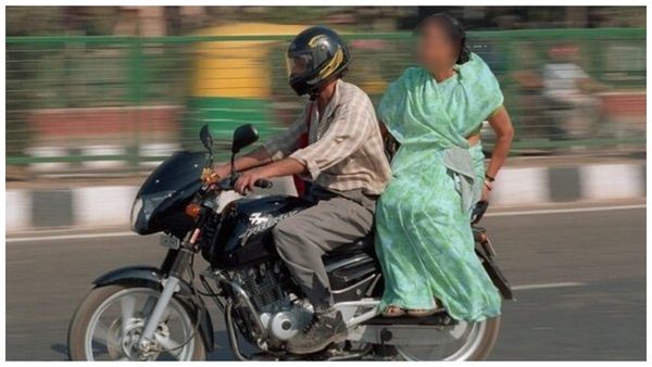 బాయ్ ఫ్రెండ్ బైక్ లో వెలుతున్న మాజీ గర్ల్ ఫ్రెండ్, ఫస్ట్ ప్రియుడి ఎంట్రీతో సీన్ !