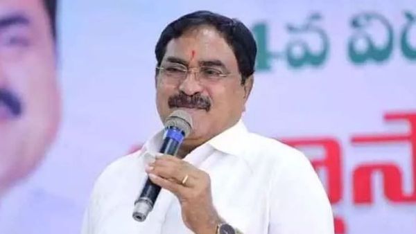 బీజేపీవి బోగస్ మాటలు; కాంగ్రెస్‌వి కల్లబొల్లి కబుర్లు: వాళ్ళను తరిమికొట్టండి!!