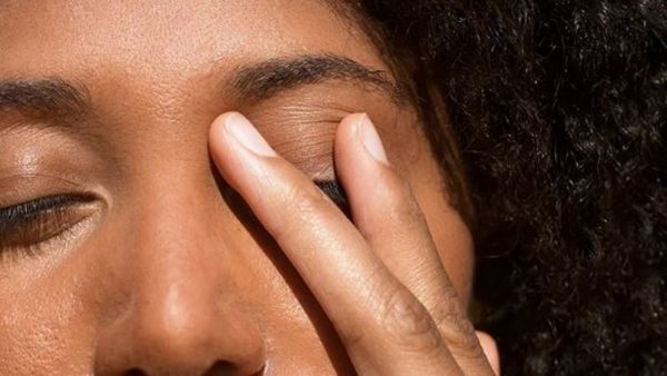 health tips: చిన్నవయసులోనే కళ్ళు మసకబారుతున్నాయా? కళ్ళ ఆరోగ్యం కోసం ఇవి తప్పక తినండి!!