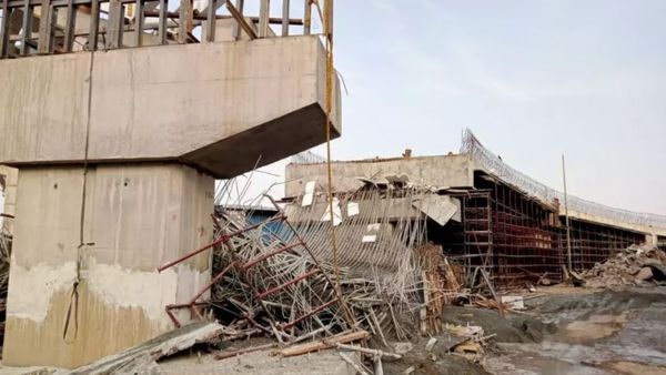 Hyderabad: సాగర్ రోడ్డులో కుప్పకూలిన ఫ్లైఓవర్ ర్యాంప్.. 9 మందికి గాయాలు..