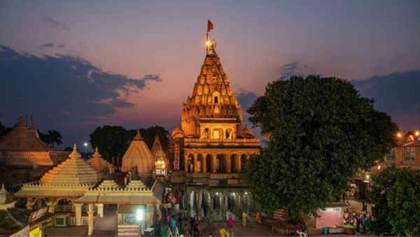 హైదరాబాద్-ఉజ్జయిని: ప్రముఖ పుణ్యేక్షేత్రాలతో ఐఆర్‌సీటీసీ స్పెష‌ల్ ప్యాకేజీ ఇదే