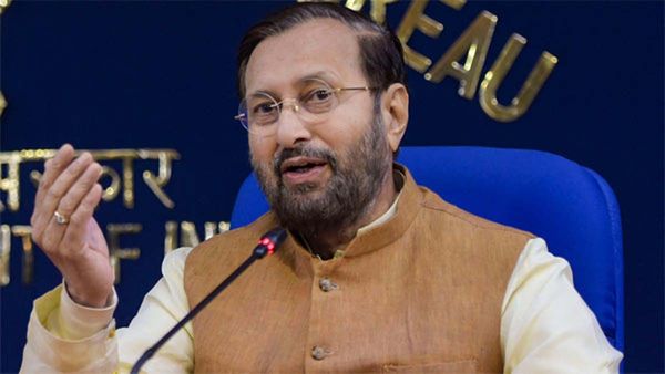 సాక్సులకు,చెప్పులకు తేడా తెలియని ఫాల్తుగాళ్లు.!ప్రకాశ్ జవదేకర్ ను విమర్శిస్తారా.?మండిపడ్డ బీఎస్కే.!