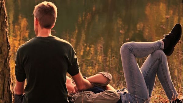 ప్రేమికులను రివాల్వర్ తో కాల్చి చంపి శవాలను మొసళ్లకు వేసేసి !