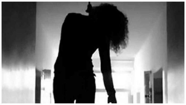 యూపీలో మరో దారుణ ఘటన-వాంగ్మూలం ఇస్తుందని దళిత మైనర్ రేప్ బాధితురాలికి ఉరి..