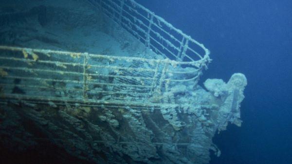 టైటానిక్ సబ్ మెరైన్ కథ దుఖాంతం- సముద్ర గర్భంలో 4,000 అడుగుల లోతున