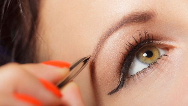 Facial: రూ.17 వేలు పెట్టి ఫేషియల్ చేసుకుంటే ముఖం పనికిరాకుండా పోయింది..