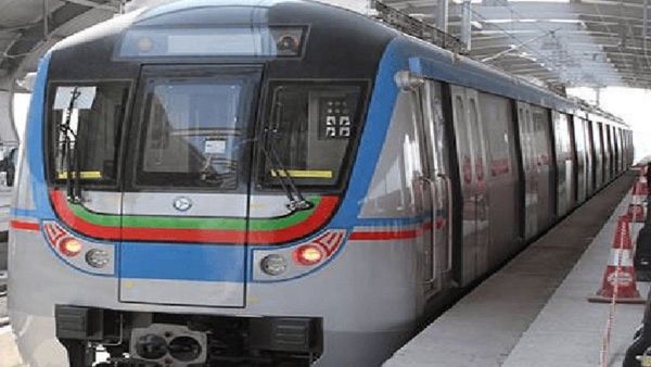 హైదరాబాద్ మెట్రో సరికొత్త రికార్డ్: ఎన్ని లక్షల మంది ప్రయాణించారంటే?