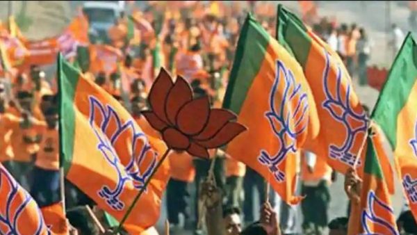 బీజేపీ హైకమాండ్ త్వరలో ఇద్దరి పేర్లు ప్రకటిస్తారని ఆశగా ఎదురు చూపులు !