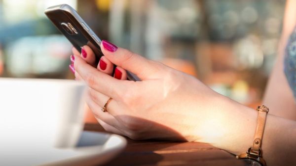 ఇన్ స్టాగ్రామ్ లో యువతి ఫోటోలు తీసి కాల్ గర్ల్స్ వాట్సాప్ గ్రూప్ లో పోస్టు !