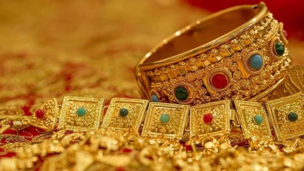 ఇన్సూరెన్స్ డబ్బు కోసం 2. 7 కేజీల బంగారు నగలు, జ్యువెలరీ షాప్ ఓనర్ స్కెచ్ !