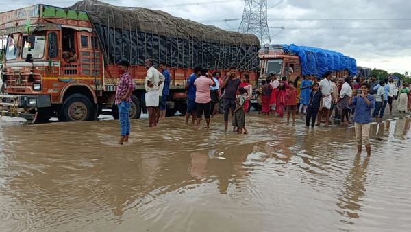 హైదరాబాద్-విజయవాడ రహదారిపైకి వరద నీరు-తెలుగు రాష్ట్రాల మధ్య రాకపోకలపై ప్రభావం..