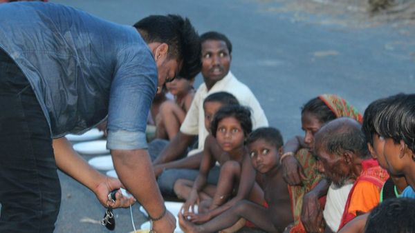 గరుడ పురాణంలో చెప్పిన ఈ 4 పనులు చేస్తే కష్టాలు, కన్నీళ్ళకు స్వస్తి!!