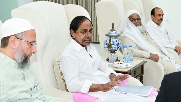 పాతబస్తీకి గుడ్‌న్యూస్: ఎంజీబీఎస్-ఫలక్‌నుమా మెట్రోపై కేసీఆర్ ఆదేశాలు: కేటీఆర్, ఒవైసీ స్పందన