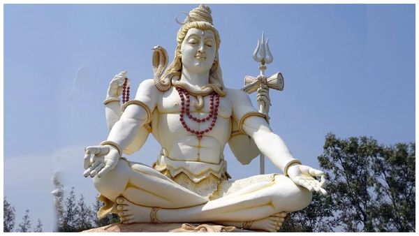శ్రావణ మాసంలో ఇలా చేయండి.. దోషాలన్నీ వెంటనే తొలగిపోతాయి