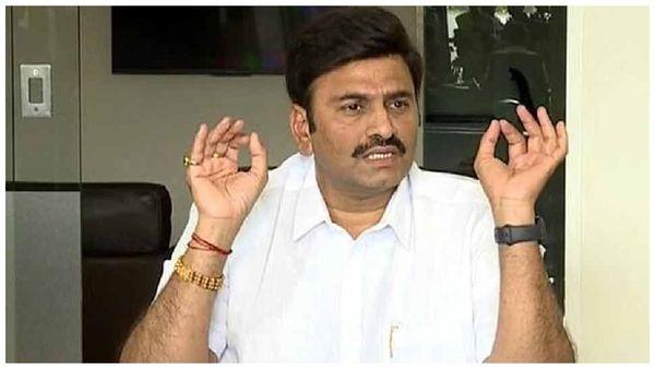 పార్లమెంట్లో రఘురామ వర్సెస్ వైసీపీ ఎంపీ వాగ్యుద్ధం ! అసలేం ఏం జరిగిందంటే ?