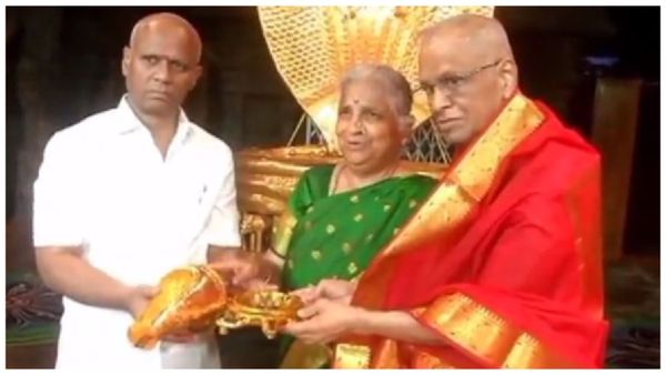 శ్రీవారికి ఇన్ఫోసిస్ మూర్తిగారి 2 కేజీల బంగారం విరాళం