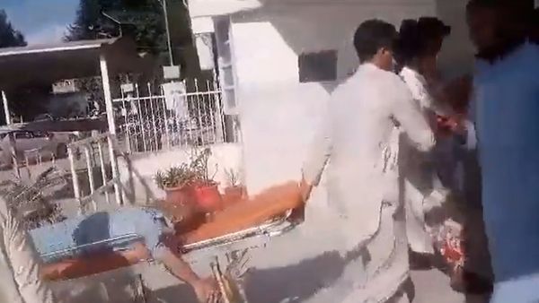 పాకిస్తాన్‌లో భారీ పేలుడు- పలువురి దుర్మరణం: జర్నలిస్టులకూ తీవ్రగాయాలు