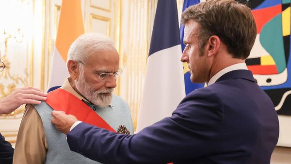 PM Modi : ప్రధాని మోడీకి అరుదైన గౌరవం- ఫ్రాన్స్ అత్యున్నత అవార్డుతో సత్కారం...