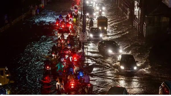 Rains: తెలుగు రాష్ట్రాల్లో విస్తారంగా వర్షాలు.. మరో 24 గంటలు భారీ వర్షాలు కురిసే అవకాశం..