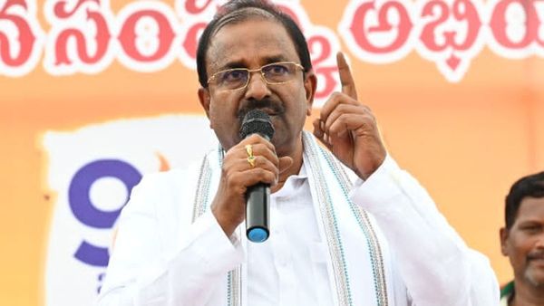 Somu Veerraju : సడన్ గా తీసేయడంపై సోము రియాక్షన్ ఇదే.. షాకింగ్ కామెంట్స్..