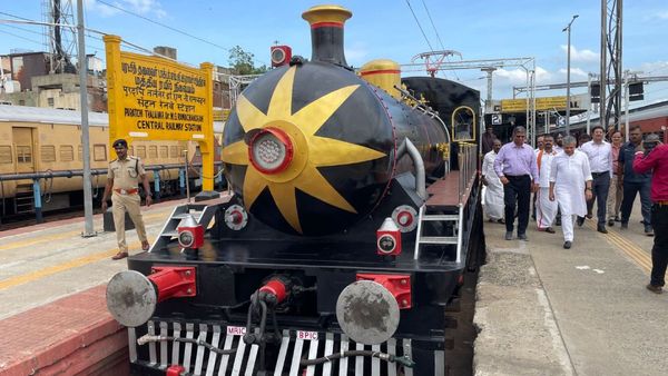 స్టీమ్ ఇంజిన్.. అదో ఎమోషన్: మళ్లీ పట్టాలపైకి