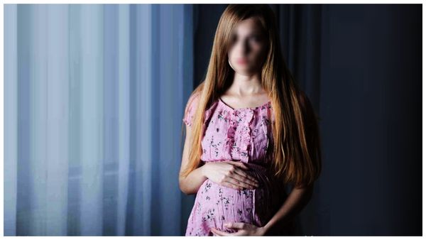 ఛీ.. ఈమె ఒక తల్లేనా? రెండోభర్త దగ్గర ఇద్దరు కూతుళ్ళను బలి చేసిన కసాయి!!