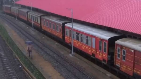 భారీ వర్షాలతో బెంబేలు- రైల్వే స్టేషన్ క్లోజ్: రైళ్లు రద్దు