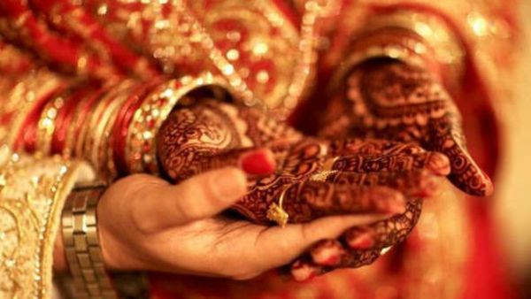 చదువురాని సన్నాసి, 15 మంది లేడీస్ తో పెళ్లి, లేడీ టెక్కీ, డాక్టర్, ఇంజనీర్ లతో ఎంజాయ్ !