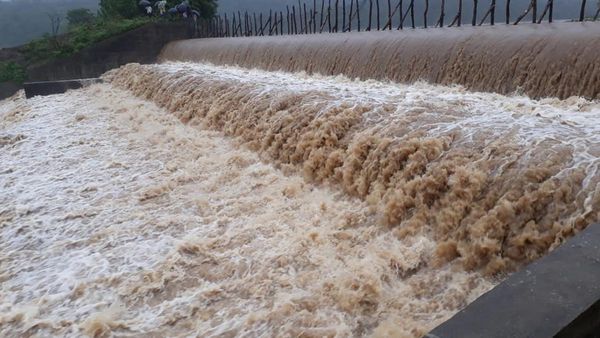 Projects: ప్రాజెక్టుల్లో పెరుగుతున్న నీటి మట్టం.. ఆనందంలో రైతన్నలు..