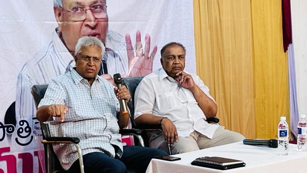 పవన్ సృష్టించింది అదే..? పోలవరం లెక్కలు తేల్చండి- జగన్ సర్కార్ ను కోరిన ఉండవల్లి..