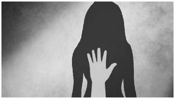 బెంగాల్లోనూ మణిపూర్ తరహా దారుణం-ఇద్దరి మహిళల్ని వివస్త్రల్ని చేసి..