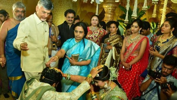 నందమూరి సుహాసిని కుమారుడి వివాహం: చంద్రబాబు, బాలయ్య హాజరు