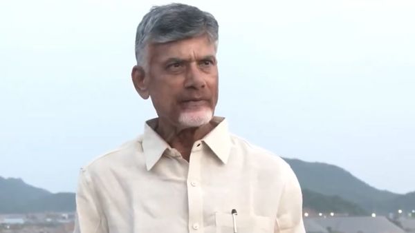 చంద్రబాబూ.. ఏమి చెప్తిరి, ఏమి చెప్తిరి: పోలవరం ప్రాజెక్టులో సుడిగుండం అట
