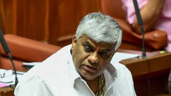 మాజీ మంత్రికి హైకోర్టు నోటీసులు, ఎమ్మెల్యే పదవికి ఎసరు ?, వేణుస్వామి ఎఫెక్ట్ !