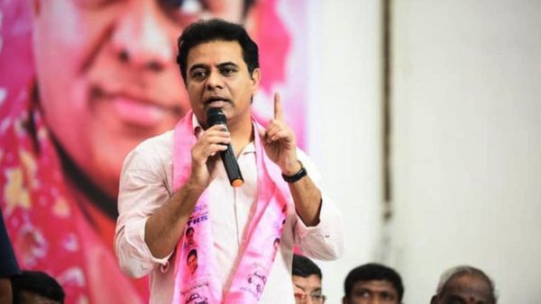 కాంగ్రెస్ తో వెళ్లడం అంటే కుక్కను పట్టుకొని గోదారిని ఈదడం లాంటిదే.!మంత్రి కేటీఆర్ ఫైర్.!