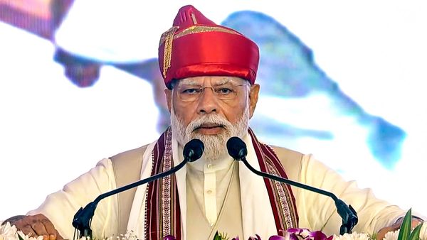 రాఖీ సందర్భంగా ‘ట్రిపుల్ తలాక్ బ్యాన్’ హైలెట్ చేయండి: ఎన్డీఏ ఎంపీలకు ప్రధాని మోడీ