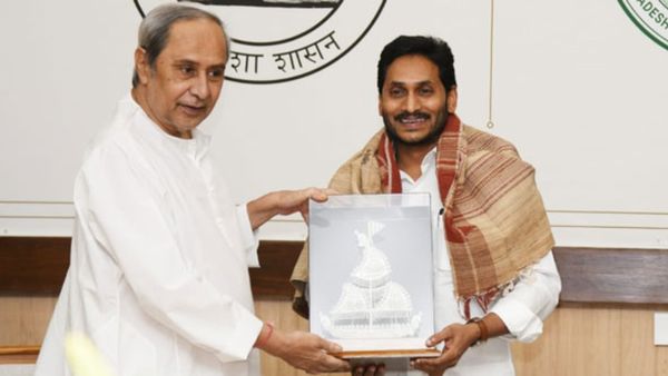 నవీన్ పట్నాయక్ డిసైడ్ అయ్యారు - సీఎం జగన్ ఏం చేయబోతున్నారు..!?