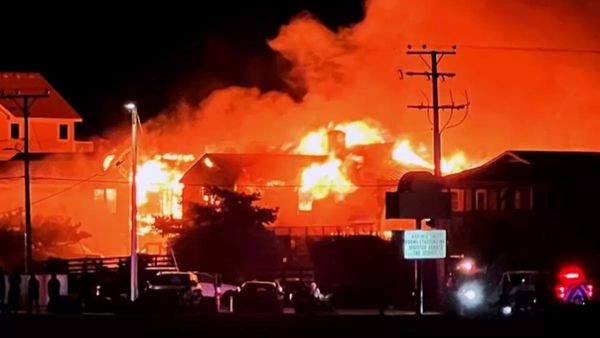 పెట్రోల్ బంక్‌లో భారీ పేలుడు- 35 మంది దుర్మరణం