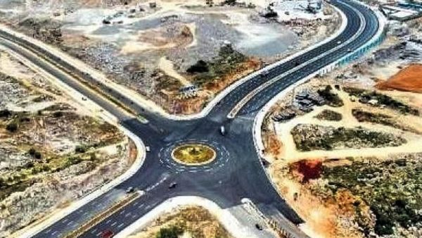 నియో పోలిస్ ఫేజ్-2 భూముల వేలం రికార్డు: ఎకరం రూ. 72 కోట్లు, హెచ్ఎండీఏకు భారీగా ఆదాయం