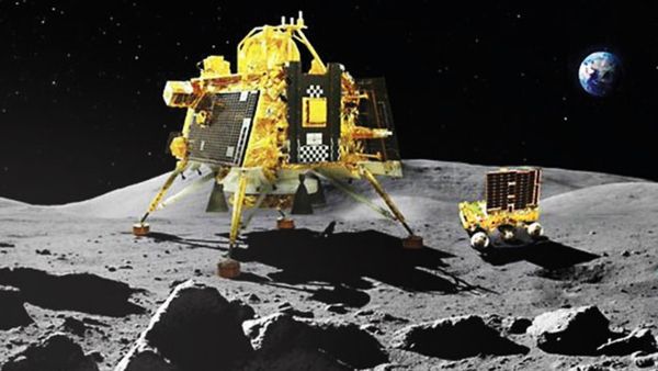 Chandrayaan 3: చంద్రయాన్ 3 విజయంతో భారత్‍ను కీర్తించిన పాక్ మీడియా..