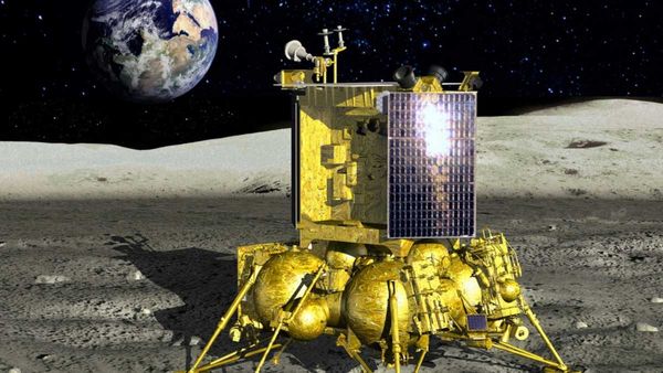 షాకింగ్..: చంద్రుడిని ఢీ కొట్టి ముక్కలైన స్పేస్ క్రాఫ్ట్: ల్యాండింగ్ సమయంలో అవరోధాలు