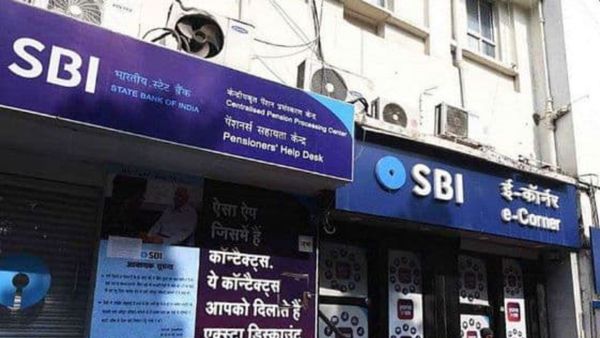 SBI: మహిళా పొదుపు సంఘాలకు శుభవార్త చెప్పిన ఎస్బీఐ.. రుణాలపై వడ్డీ రేటు తగ్గిస్తూ నిర్ణయం..