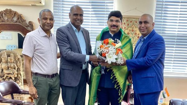 శాన్‌ఫ్రాన్సిస్కో నూతన కాన్సులేట్‌గా డాక్టర్ శ్రీకర్‌ రెడ్డి..అభినందించిన ఆటా ఉపాధ్యక్షులు..!