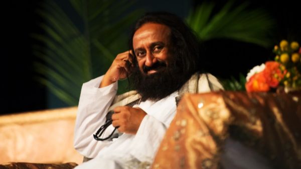 విక్రమ్ ల్యాండింగ్‌కు ఒక్కరోజు ముందు.. ఇస్రో ఛైర్మన్‌తో మాట్లాడా: శ్రీశ్రీ రవిశంకర్